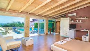 The private pool and relaxing sauna set Lofos Suite apart. Not expected in a villa for two, you ll be able to live in luxury during your stay.