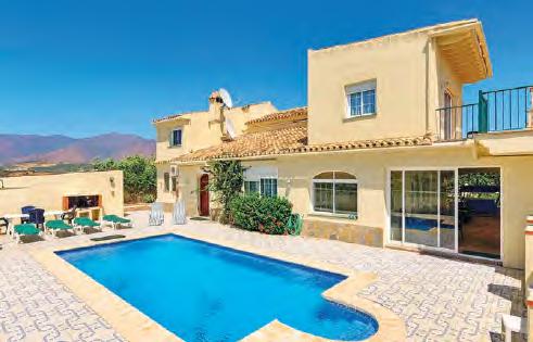 holiday outside, so you ll be happy to hear Villa Barclay has an enclosed garden, private pool, sun loungers and ping-pong table included!