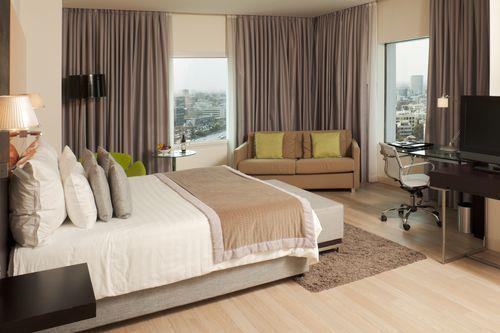 Facilities: 5* level, Complimentary access to Holmes Place's