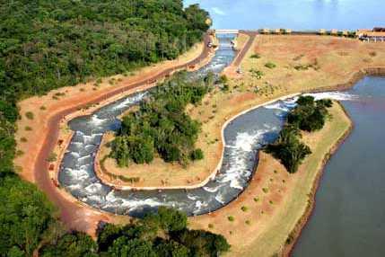 9. VENUE: ITAIPU CANAL AND HYDROELECTRIC ITAIPU is part of the Piracema Park Complex, built to make possible the fishes migration at Paraná River, interrupted by a hydroelectric construction.