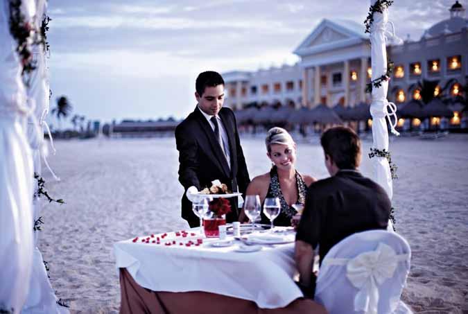 Impeccable service At Iberostar Grand Hotel Paraíso, we cater to