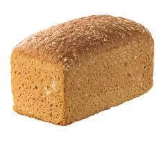 pečen iz bele moke (Renčelj, Prajner, Bogataj, 1993). 2.2 Vrste kruha Glede na moko, iz katere je napravljeno testo, ločimo različne vrste kruha.