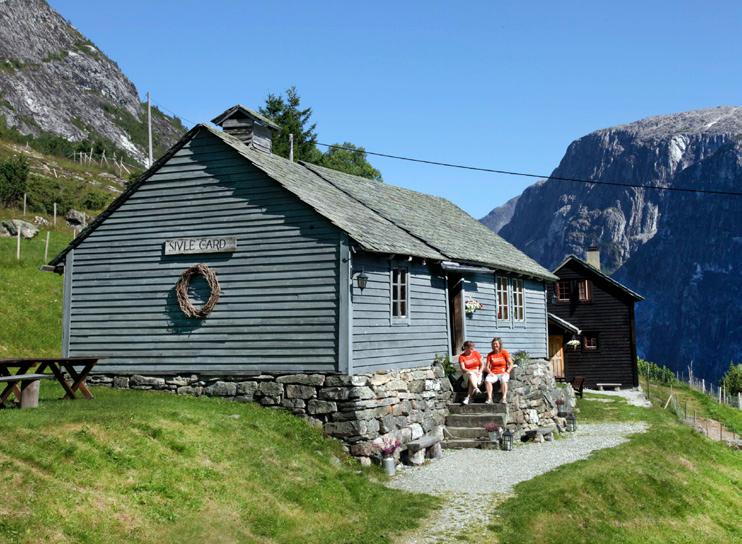 com Kyrre Wangen Kyrre Wangen Kyrre Wangen 1-DAY EXCURSION VISIT TO SIVLE GARD Sivles eldest house is from year 1500, and we velcomes you to have a typical norwegian meal at our place, with serving