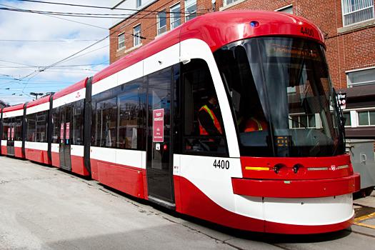 SURFACE - NEW STREETCARS All new streetcars have PRESTO when they enter service Six card readers located at doors (1,2,2,1) Two
