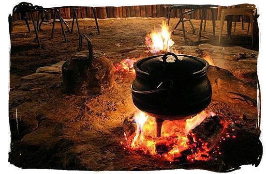 POTJIE & BRAAI COMPETITION Potjie Competition Maximum of 5 persons per team All ingredients will be provided, Teams to decide on choice of Beef, Seafood, Chicken or Vegetable Ingredients station