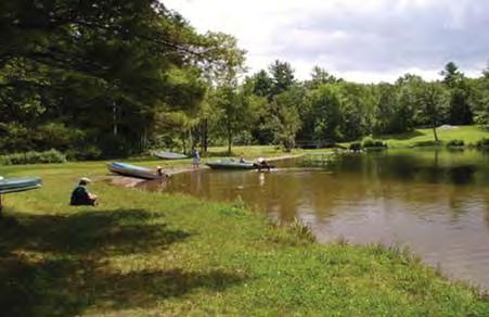 These include: Bear Pond Loop, a 5-mile easy trail that passes a series of wilderness ponds; Grizzle Ocean, a picturesque pond with a lean-to and a 5-mile trail that circles Putnam Pond; Treadway
