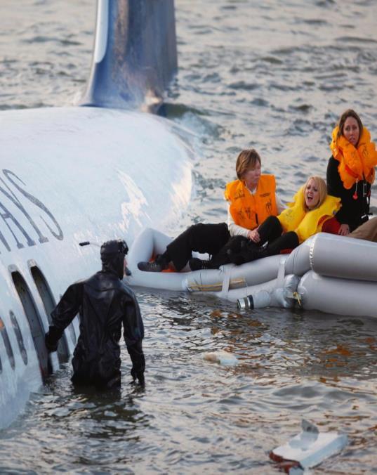 Cabin Crew Safety Performance Why Important?? 15 January 2009 US Airways Airbus A320 Ditched on the Hudson River Contributing to http://www.nydailynews.