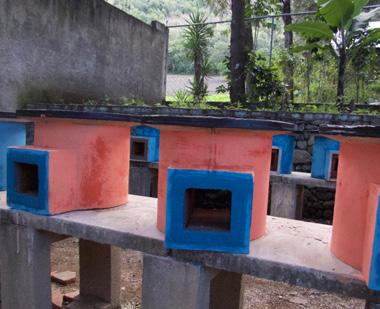 Factory owner Gustavo Peña has experimented with additional adaptations of the Ecocina and is designing new stoves with external chimneys and larger