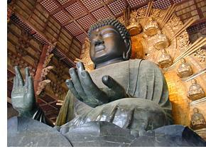Founded in 768, it is actually four shrines consecrated to different Shinto deities.