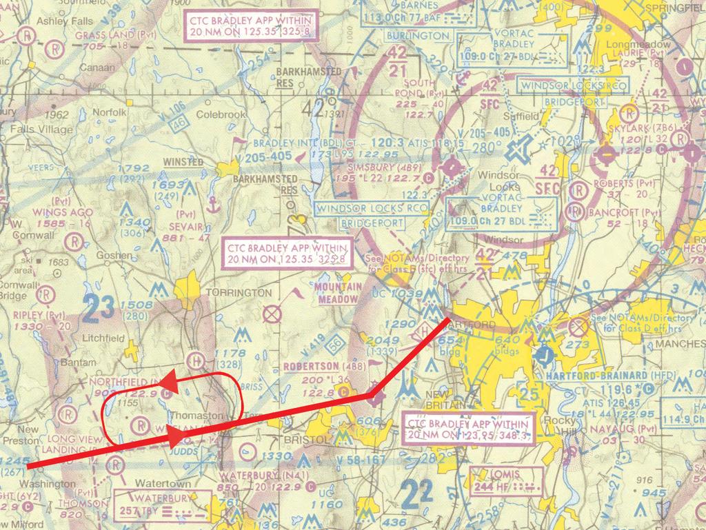 AOPA EXPO 2007 Bradley International (BDL) VFR Arrival Procedures, West or South October 4-6, 2007 Arriving from the West or South: In the vicinity of MOONI intersection (N41 37 53 / W73 19 20 ),