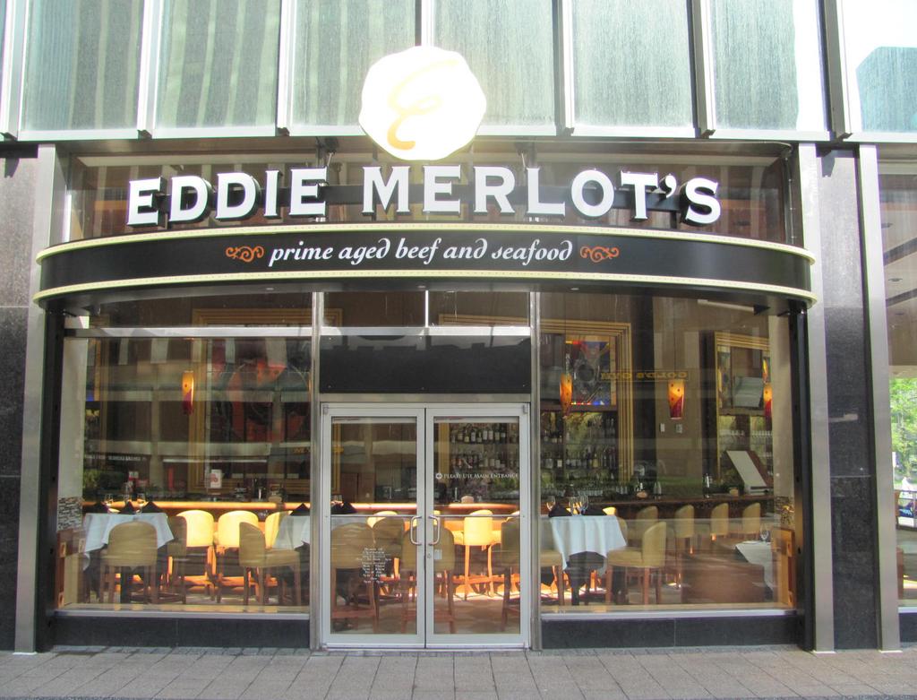 Eddie Merlot s 444 LIBERTY AVENUE, NOW OPEN FOR LUNCH & DINNER AT FOUR GATEWAY CENTER Eddie Merlot s is a place where hospitality and