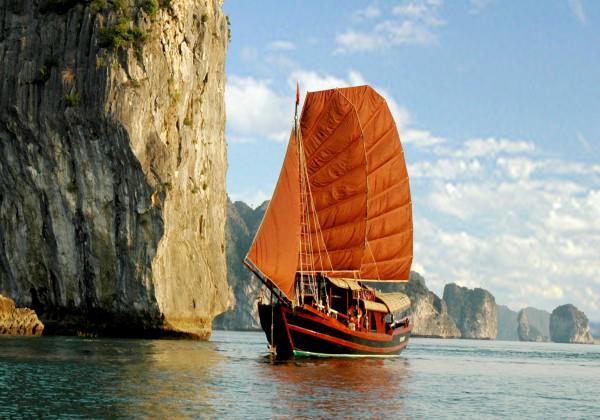 us to this beautiful UNESCO World Heritage Site where we will enjoy a junk boat cruise. Based on traditional designs, these wonderful vessels combine oriental style with modern luxury.