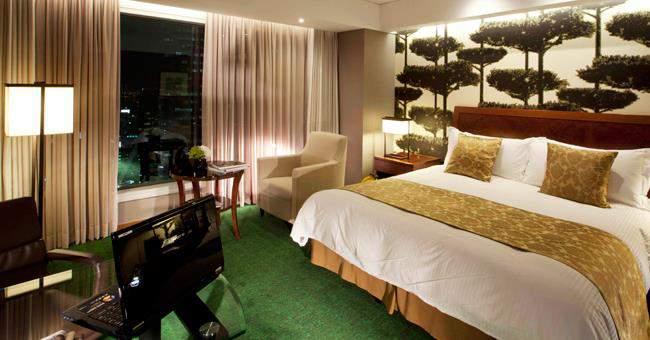 Also Grand InterContinental Seoul Parnas has diverse room types, so you can