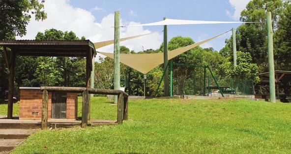 Picnics and Playgrounds Picnicking and BBQs You can take in the hinterland scenery and enjoy a picnic at