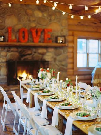 EVENT COORDINATOR ONSITE EVENT SERVICE PROFESSIONALS THE MAIN LODGE The warm, inviting space of the Main Lodge makes you truly feel like you re in the mountains of Colorado.