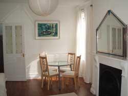 Non-Smoking Establishment FLAT 2 THE PROPERTY OFFERS: Entrance passage leading to;