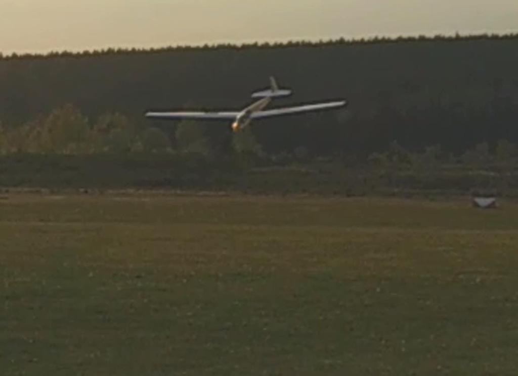 Figure 12: After 22 seconds, last useable picture in flight: the pitch down attitude seems to be