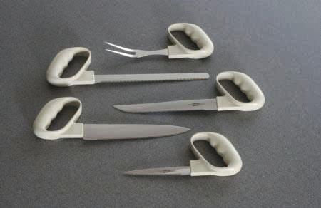 Within the range there is an angled knife and left and right-angled