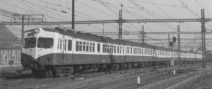Mid- to Long-Distance Commuter Train Series Series 70 (Forerunner of suburban commuter trains) The Series 70 was introduced as a mid- to long-distance commuter train for the