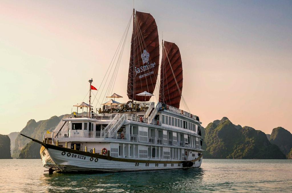 ACCOMMODATION HALONG BAY HALONG JASMINE JUNK This unique river cruise offers you the perfect way to explore the waters of Halong Bay in comfort and elegance.