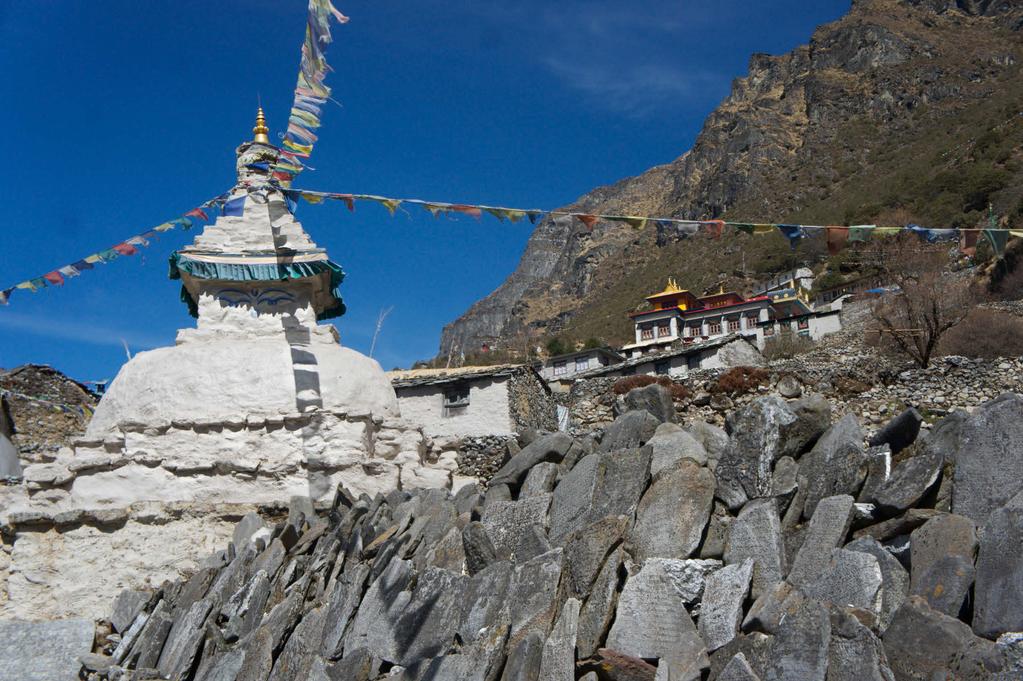 Itinerary (continued) Day 8: Namche to Thame (3800m) 4-5 hours.