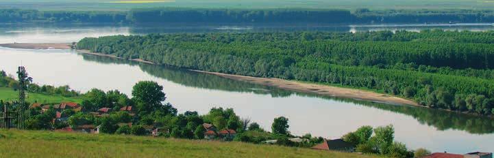 Vardim Island Description Located in the Danube, between river kilometers 546 and 542, east of the town of Svishtov, north of the eponymous village.