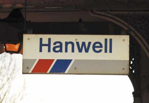 W40.0 Hanwell Proposed Service Improvements Crossrail would improve train services to and from Hanwell station by providing journey time savings and a greater variety of new destinations.