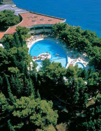 Dubrovnik & Surroundings Hotel Croatia - Cavtat H Ho t e l Cr o a t i a lies in a beautiful position on a peninsula overlooking the Adriatic Sea on one side, and the picturesque ancient town of