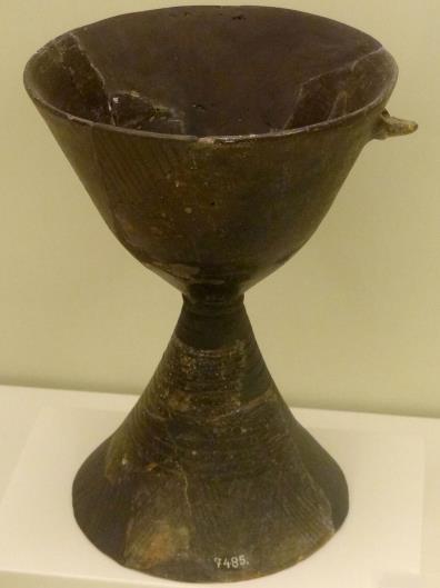 publication of Driessen s article, the low-footed goblet was only found at Knossos.