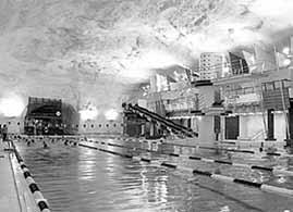kritika kritika Slika 2: Podzemni plavalni bazen v Helsinkih, foto: LWSdm, www.flickr.