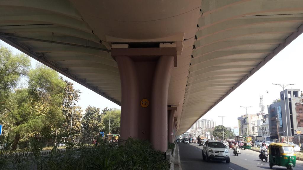 PWD Delhi Elevated Road on Single Pier 1 (