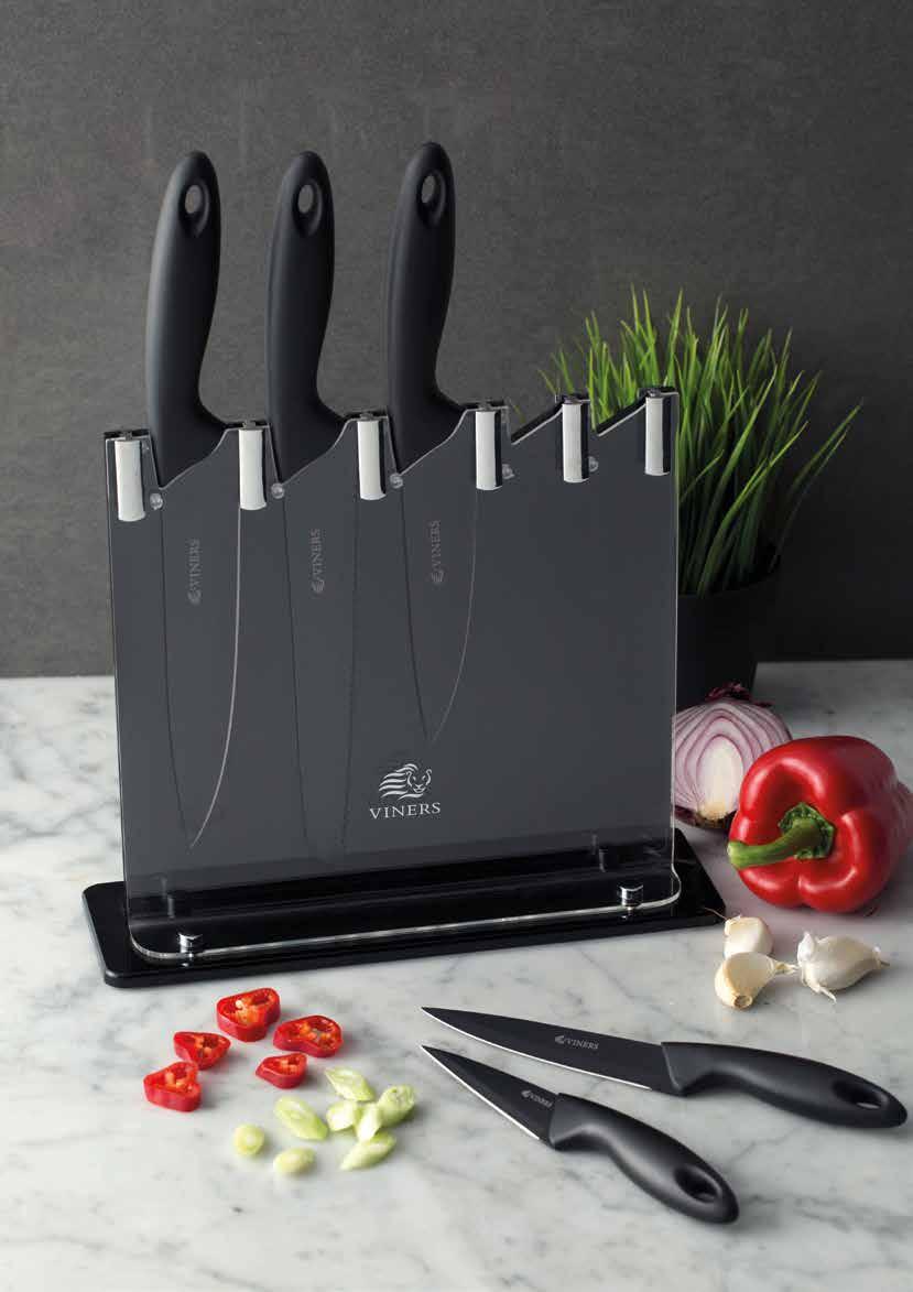 SILHOUETTE Be sure of cutting edge culinary style with this stunning Silhouette 6 piece knife block set.