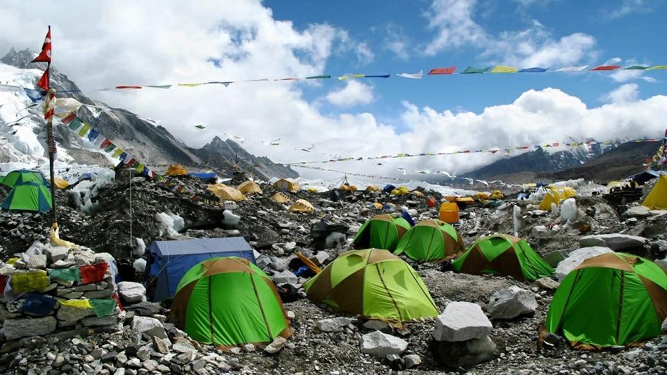 DAY 11: LOBUCHE - GORAKSHEP (5140M) - EVEREST BASE CAMP (5346M) After a five hour trek to Gorakshep you'll then continue on to Everest Base Camp.