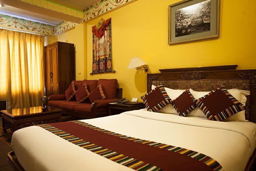 HOTEL HIMALAYA Himalaya Hotel is a high quality deluxe hotel located close to the business district in Kathmandu and is near the World Heritage site that is Patan Durbar Square.