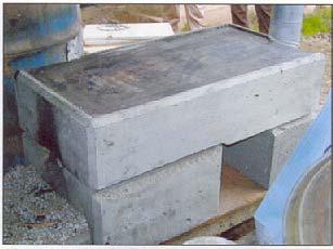 BUILDING WITH METAL OR CEMENT The body of the Justa stove can be built with a variety of different materials, such as cement, clay & sand, brick, adobe, or metal.