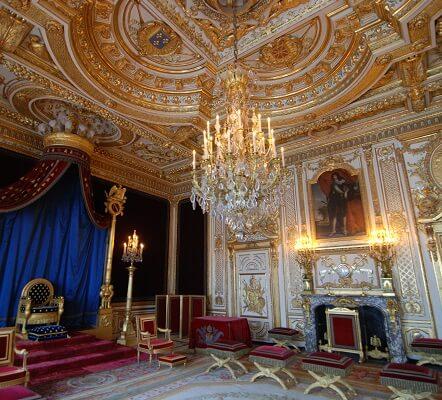 Take an afternoon tour to the nearby grand and ornate UNESCO listed Chateau de