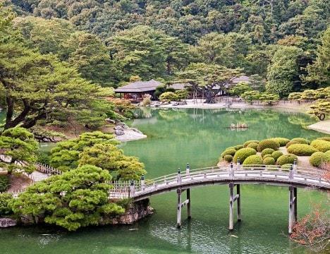 Day 3, 19 April 2018 Takamatsu, Japan Takamatsu is located on Shikoku, the smallest of the four main Japanese Islands. Your day will start with the visit to Ritsurin Garden.