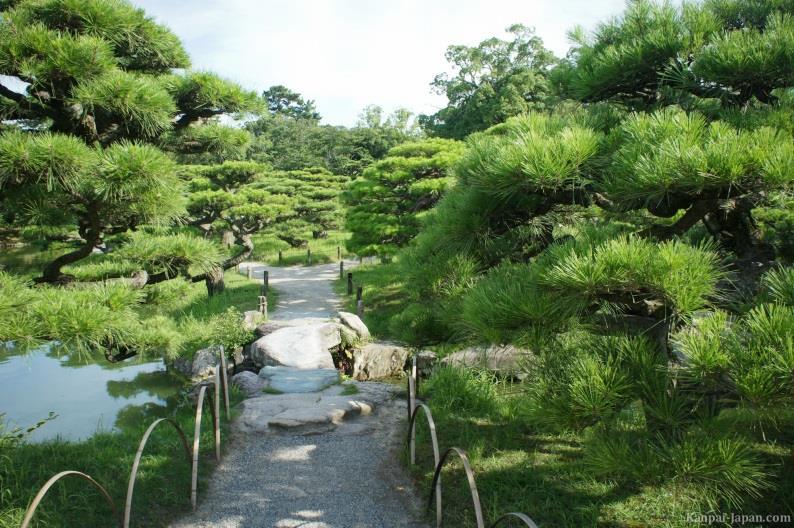 The garden is recognized as one of the most beautiful strolling gardens in Japan and was awarded three stars in the Michelin Green Guide Japan.