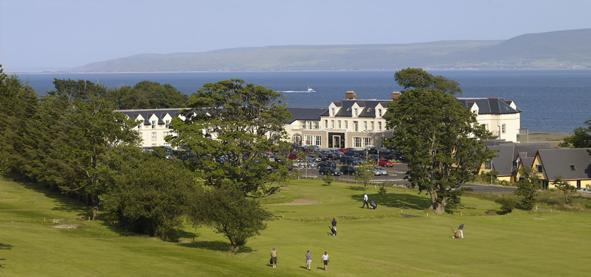 01.Welcome The four-star Redcastle Oceanfront, Golf & Spa Hotel is one of Ireland s most captivating luxury Hotels.