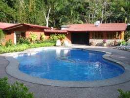 MANUEL ANTONIO / QUEPOS AREA Our hotels in the area are conveniently located at a short 2 to 3 minute walk from the main entrance of the Manuel Antonio National Park and about