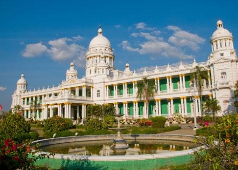 Sumptuous Mysore is famed for its palaces and it s silk, sandalwood and spices. Next morning visit one of the most astonishingly ornate palaces in India, Mysore Palace.