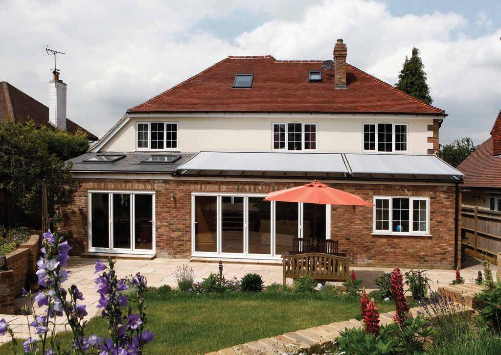 Exterior Roof Blinds Create the perfect atmosphere Whether you have a large wide span conservatory or Veranda, Nationwide s Exterior Roof Blinds make using your conservatory or Veranda possible even