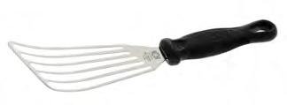 UTENSILS Mini cranked pastry spatula FKOfficium Stainless steel utensils Code Designation L.cm W.cm Kg 3.08 Pointed blade 8 cm 0,0 3.09 3.
