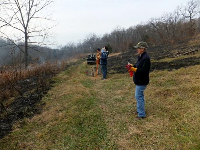 Winter Controlled Burn in Rural Camden County On Saturday, December 3, 2016, members of Lake of the Ozarks Missouri Master Naturalist joined a local Camden County land owner and his neighbors to