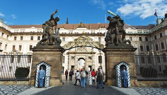 Enjoy a panoramic tour of the city before visiting the 1,000 year-old Prague Castle. DAY 4 - OCT.