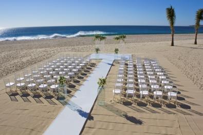 Moon Terrace It is perfect for an outdoor event of up to 120 attendees overlooking the Sea of Cortés.