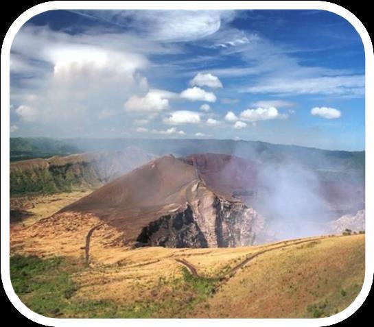 If you want to see one of the most active volcanoes in Nicaragua, there is nothing better than visiting Masaya Volcano National Park, with the amazing and active Santiago crater!
