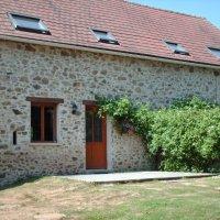 Gite with Pool and beautiful grounds in the Limousin Summary Spacious gite with shared pool, set within