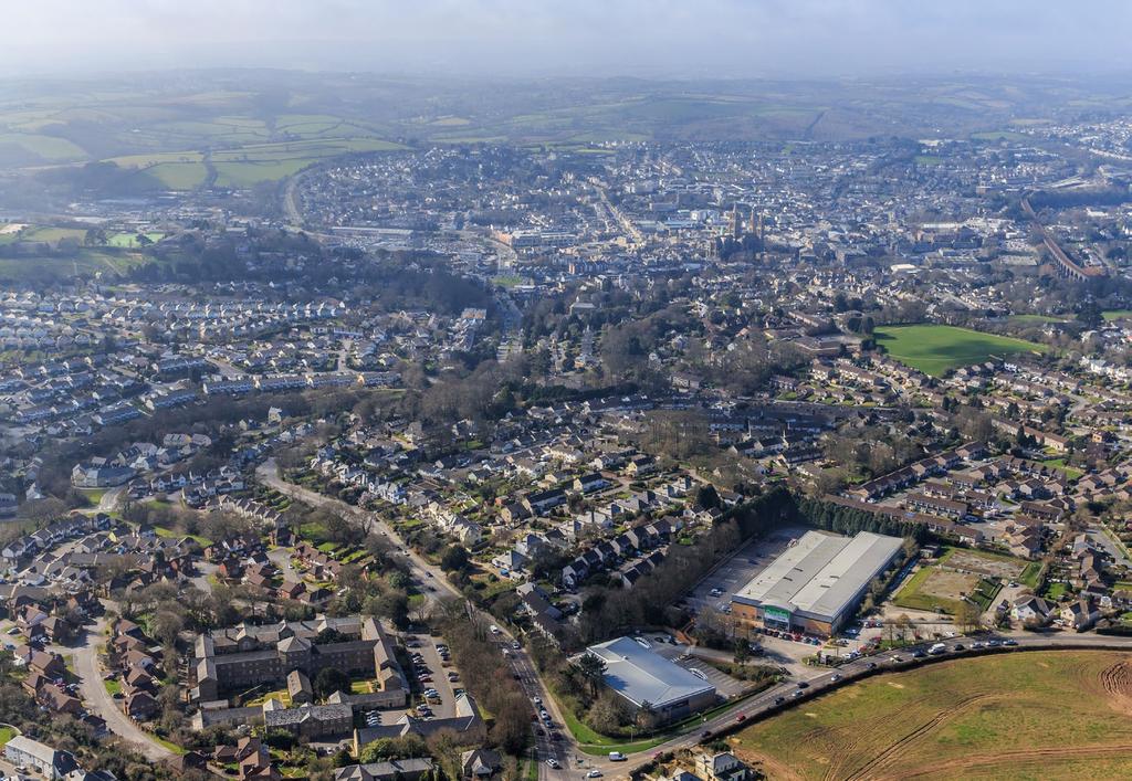 OPEN CONSENTED PARK NEWQUAY ROAD PARK, TRURO TR1 1XD Truro, the dominant commercial administrative centre for Cornwall, is situated in a highly accessible position on the A390, 28 miles east of