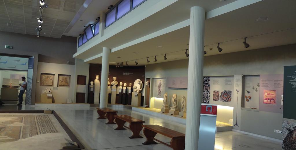 Fig. 3. The Archaeological Museum of Thessaloniki. Ersi Filippopoulou Exhibitions: aestheticising or contextualising?